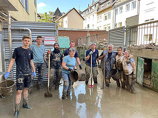 Freiwillige Helfer Hochwasser